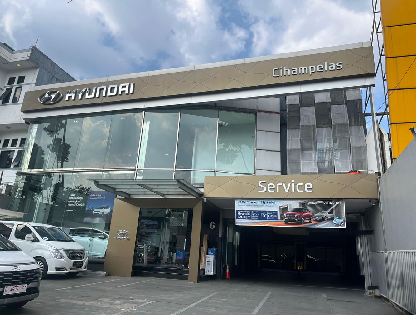 Hyundai Showroom